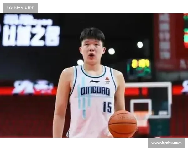 清华北大天才球员亮相CBA选秀大会引关注 新一代篮球新星备受瞩目 清华北大天才球员亮相CBA选秀大会引关注 新一代篮球新星备受瞩目